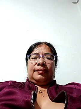 Snapshot of __valentina18 chatting on 12/12/24, 11:58   valentina18 online show from 12/12/24, 11:58