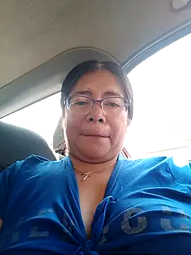 Snapshot of __valentina18 chatting on 01/10/25, 04:20   valentina18 online show from 01/10/25, 04:20