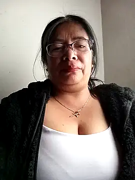 Snapshot of __valentina18 chatting on 03/19/25, 08:32   valentina18 online show from 03/19/25, 08:32