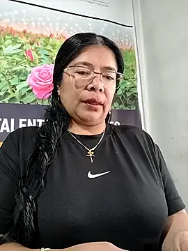   valentina18 online show from 05/29/26, 12:25