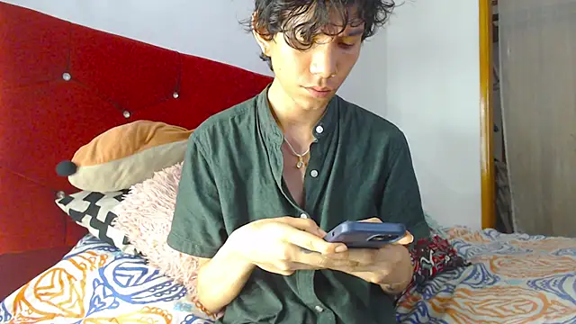 Snapshot of LAICK_01 chatting on 04/04/26, 03:49 LAICK 01 online show from 04/04/26, 03:49