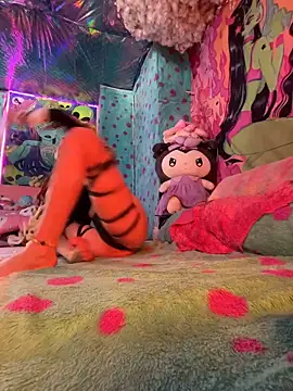 BABYUNICORN online show from 12/21/25, 09:11