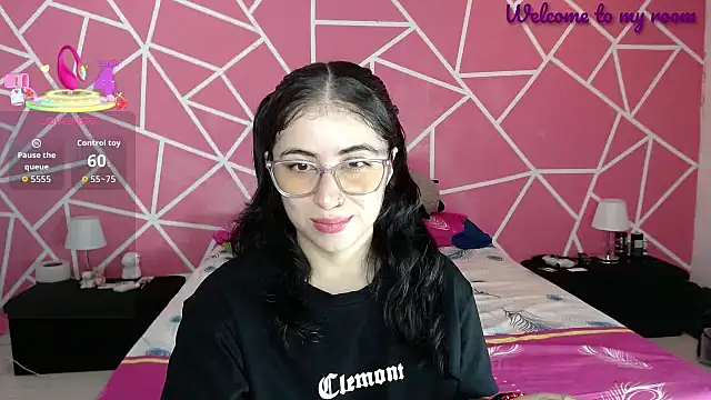 Snapshot of valentina_angel chatting on 09/18/25, 08:33 valentina angel online show from 09/18/25, 08:33