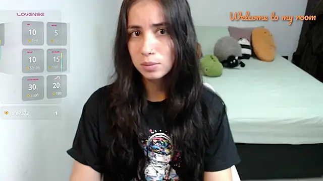 Snapshot of valentina_angel chatting on 02/05/26, 03:22 valentina angel online show from 02/05/26, 03:22