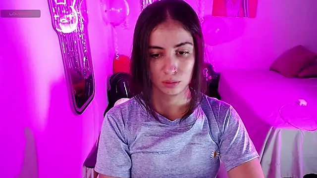 Snapshot of valentina_angel chatting on 03/18/26, 04:15 valentina angel online show from 03/18/26, 04:15