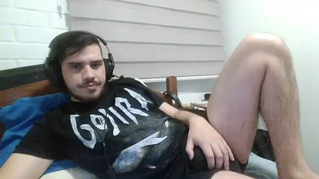 Snapshot of hung_weeb chatting on 01/27/25, 03:47 hung weeb online show from 01/27/25, 03:47