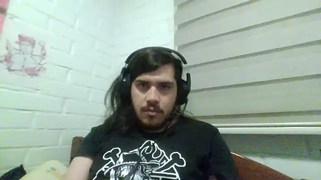 Snapshot of hung_weeb chatting on 03/25/26, 02:50 hung weeb online show from 03/25/26, 02:50