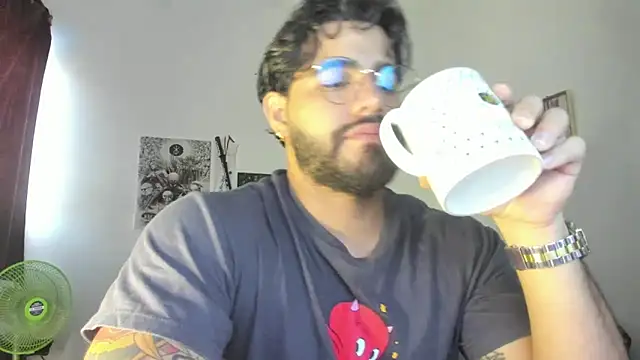 Snapshot of _Coddygold_ chatting on 02/04/25, 11:49  Coddygold  online show from 02/04/25, 11:49