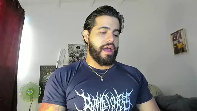 Snapshot of _Coddygold_ chatting on 03/11/25, 11:44  Coddygold  online show from 03/11/25, 11:44