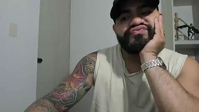 Snapshot of _Coddygold_ chatting on 09/23/25, 11:35  Coddygold  online show from 09/23/25, 11:35