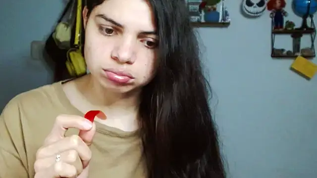 Nikkykora15 online show from 02/05/25, 12:31