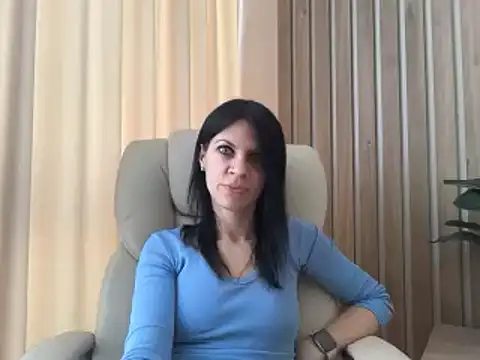 Snapshot of InjaAtHome chatting on 04/07/26, 06:14 InjaAtHome online show from 04/07/26, 06:14
