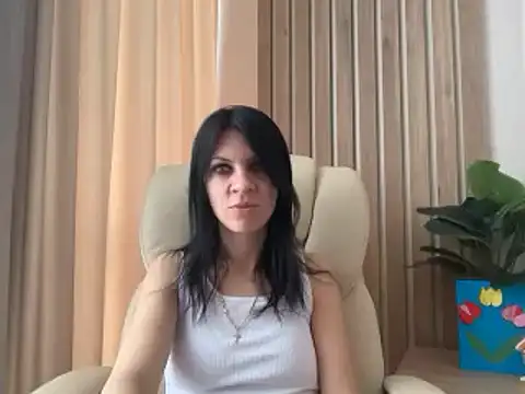 Snapshot of InjaAtHome chatting on 04/11/26, 06:40 InjaAtHome online show from 04/11/26, 06:40