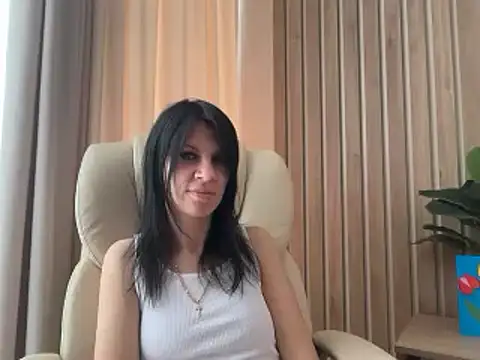 Snapshot of InjaAtHome chatting on 04/11/26, 07:56 InjaAtHome online show from 04/11/26, 07:56