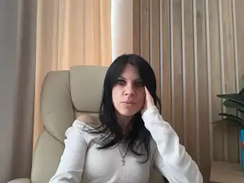 Snapshot of InjaAtHome chatting on 05/01/26, 06:18 InjaAtHome online show from 05/01/26, 06:18