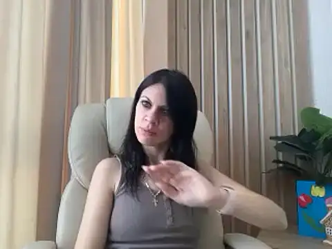 Snapshot of InjaAtHome chatting on 05/05/26, 06:21 InjaAtHome online show from 05/05/26, 06:21