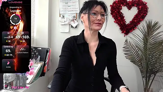 Snapshot of City_Kat chatting on 01/15/25, 07:12 City Kat online show from 01/15/25, 07:12