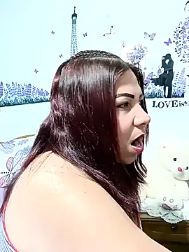 Snapshot of Alyona21 chatting on 01/18/25, 11:33 Alyona21 online show from 01/18/25, 11:33