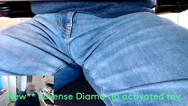 Snapshot of RicRockhard chatting on 01/12/25, 10:23 RicRockhard online show from 01/12/25, 10:23