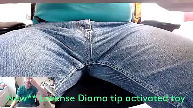 Snapshot of RicRockhard chatting on 03/21/25, 11:01 RicRockhard online show from 03/21/25, 11:01