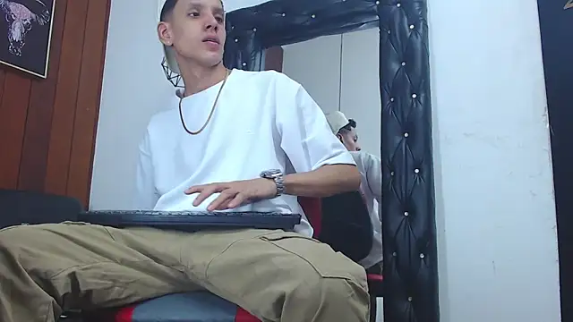 GaboReyes online show from 02/04/25, 03:22