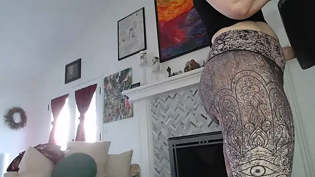 AuroraWillows online show from 03/02/25, 03:27