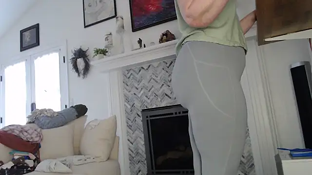 AuroraWillows online show from 10/02/25, 02:46