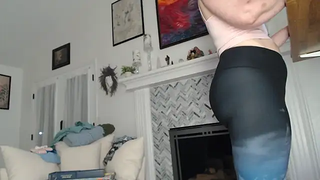 AuroraWillows online show from 10/21/25, 11:00