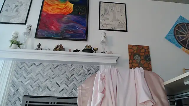AuroraWillows online show from 05/03/26, 02:56