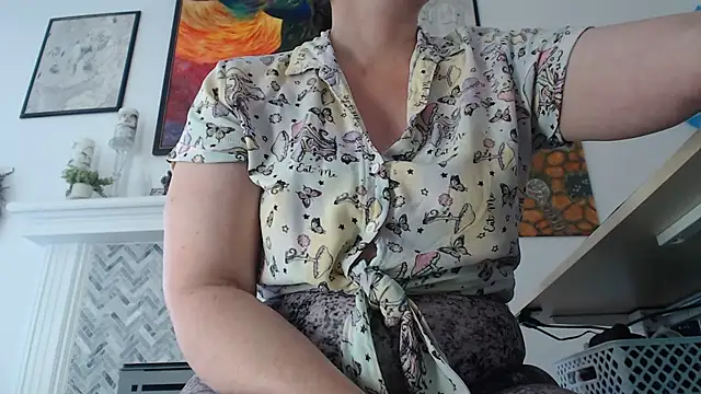 AuroraWillows online show from 06/18/26, 07:51