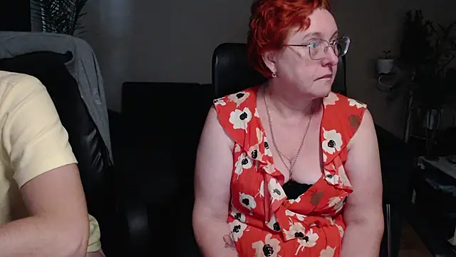 JoannaAndNeighbour online show from 11/17/25, 08:53