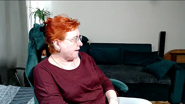 Snapshot of JoannaAndNeighbour chatting on 03/27/26, 01:22 JoannaAndNeighbour online show from 03/27/26, 01:22