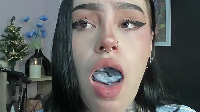 Snapshot of Jas_miin chatting on 12/04/25, 02:21 Jas miin online show from 12/04/25, 02:21