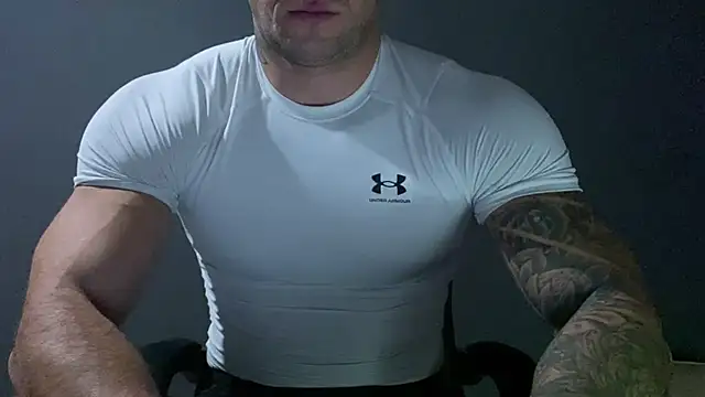 Snapshot of Mr_YourGod chatting on 12/28/24, 06:17 Mr YourGod online show from 12/28/24, 06:17