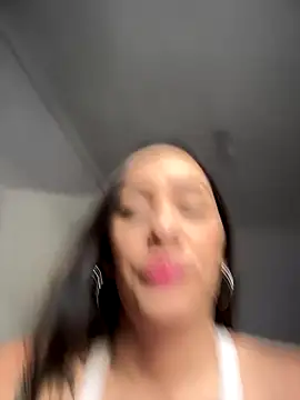   IRIS   online show from 12/04/25, 04:05