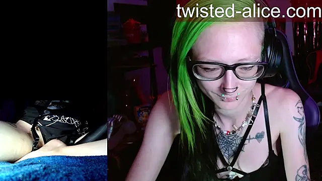 alicewonder09 online show from 06/17/26, 02:58
