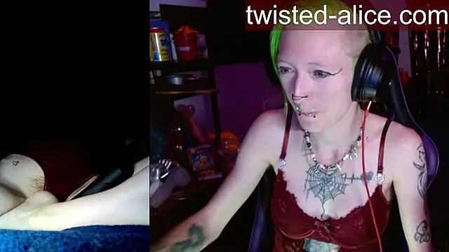 alicewonder09 online show from 06/18/26, 03:18
