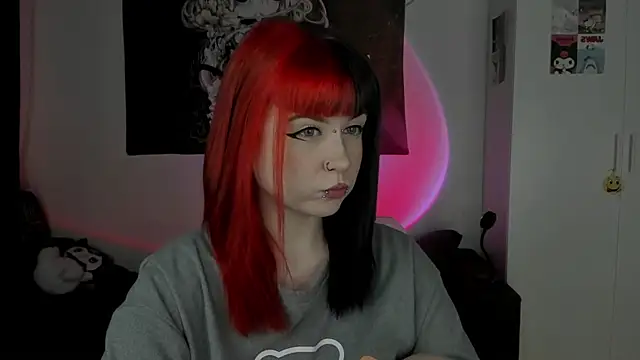 Snapshot of t0riayun0 chatting on 03/17/25, 09:55 t0riayun0 online show from 03/17/25, 09:55