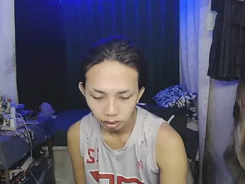 Snapshot of MirabelleNotch chatting on 04/26/26, 04:59 MirabelleNotch online show from 04/26/26, 04:59