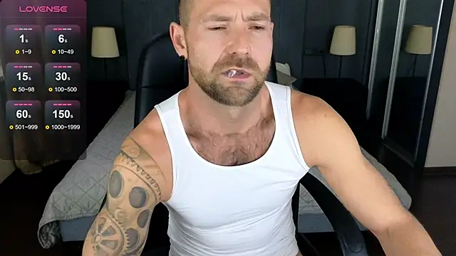 Snapshot of Rory_Reed chatting on 10/20/25, 10:49 Rory Reed online show from 10/20/25, 10:49