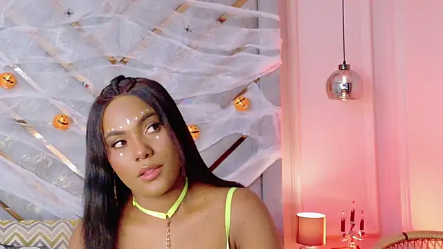 Sara Boom online show from 10/30/25, 02:29