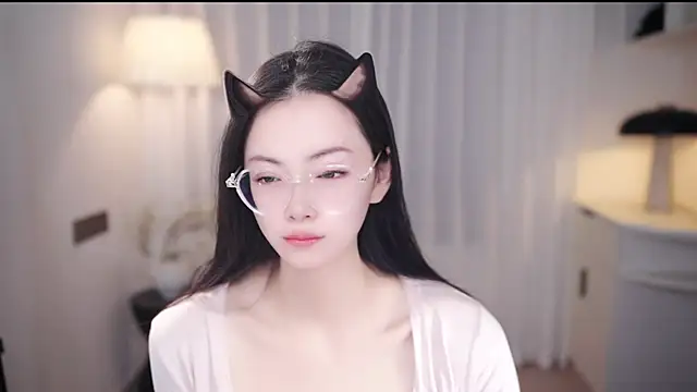 Ocean--Lili online show from 11/07/25, 02:06