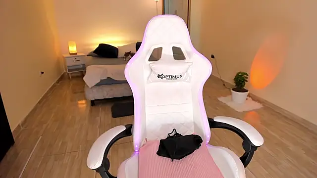 carleee winter online show from 01/12/25, 04:31