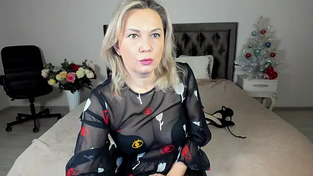 MarciaColins online show from 12/20/24, 10:00