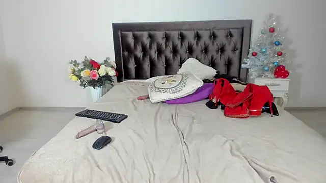 MarciaColins online show from 12/27/24, 11:21