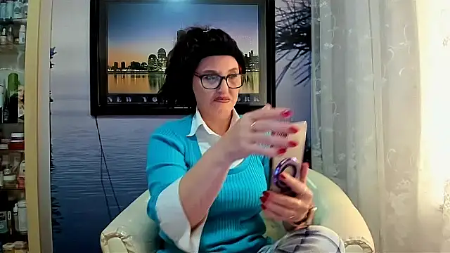 Snapshot of Mature4you44 chatting on 02/16/25, 08:54 Mature4you44 online show from 02/16/25, 08:54