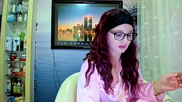 Snapshot of Mature4you44 chatting on 02/23/25, 07:44 Mature4you44 online show from 02/23/25, 07:44