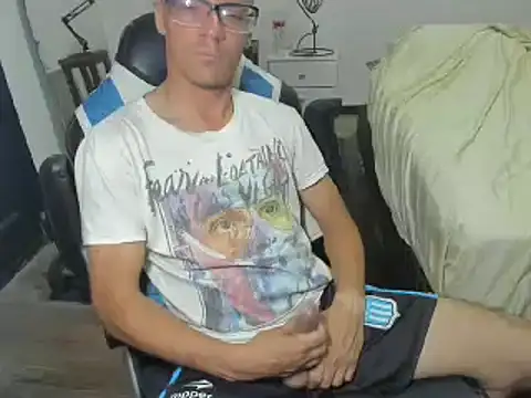 guachin hunk online show from 12/20/24, 04:31