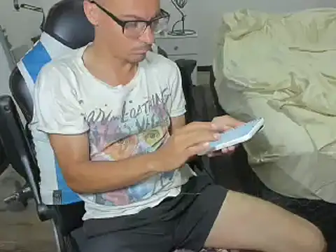 guachin hunk online show from 12/26/24, 04:32