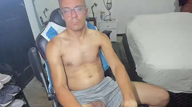 guachin hunk online show from 02/16/25, 04:53